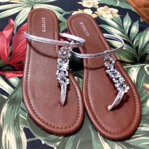 Express sandals