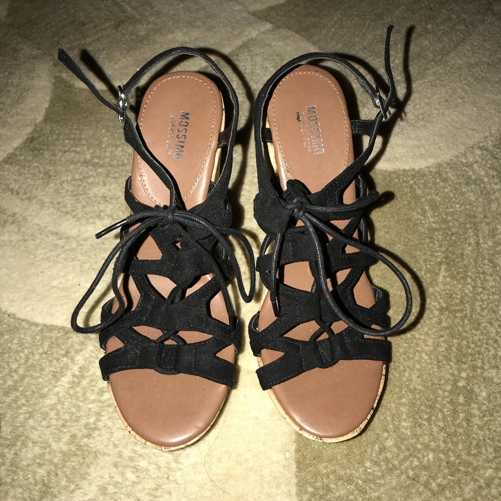 Black wedge sandals.