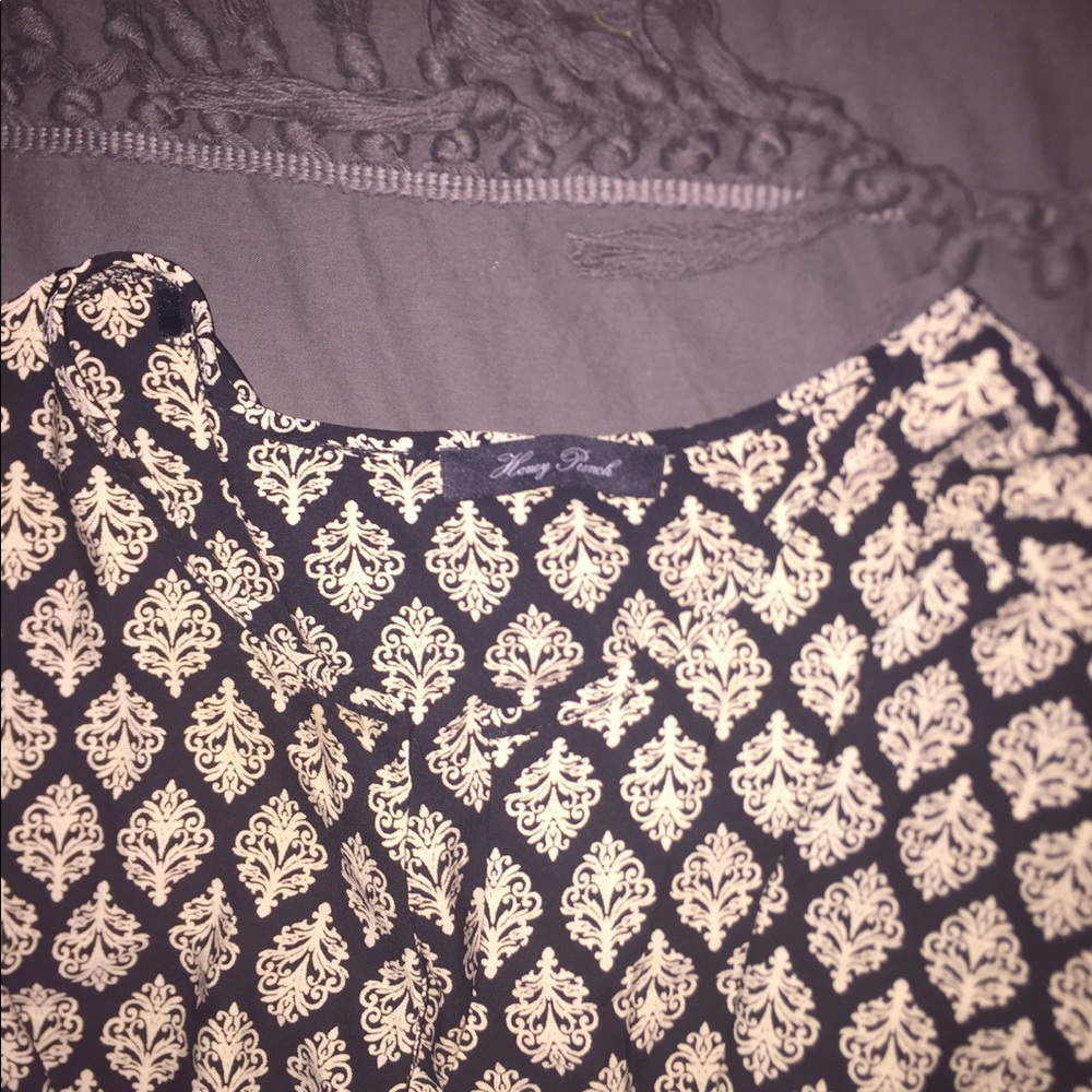 BOUTIQUE CASUAL DRESS - Picture 2 of 2