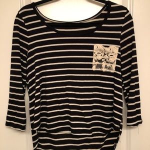 Black & white lined top