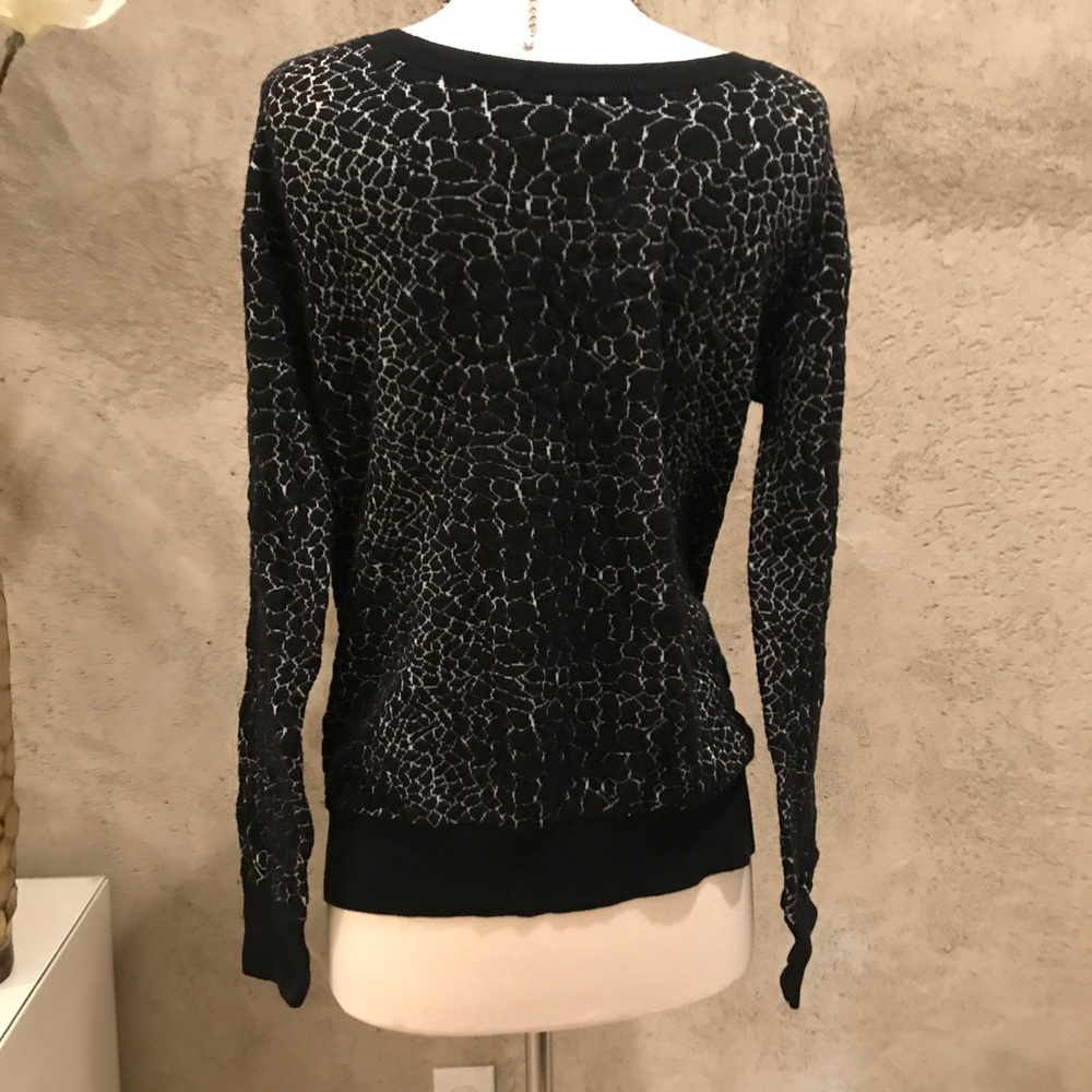 Halogen sweater. - Picture 3 of 3