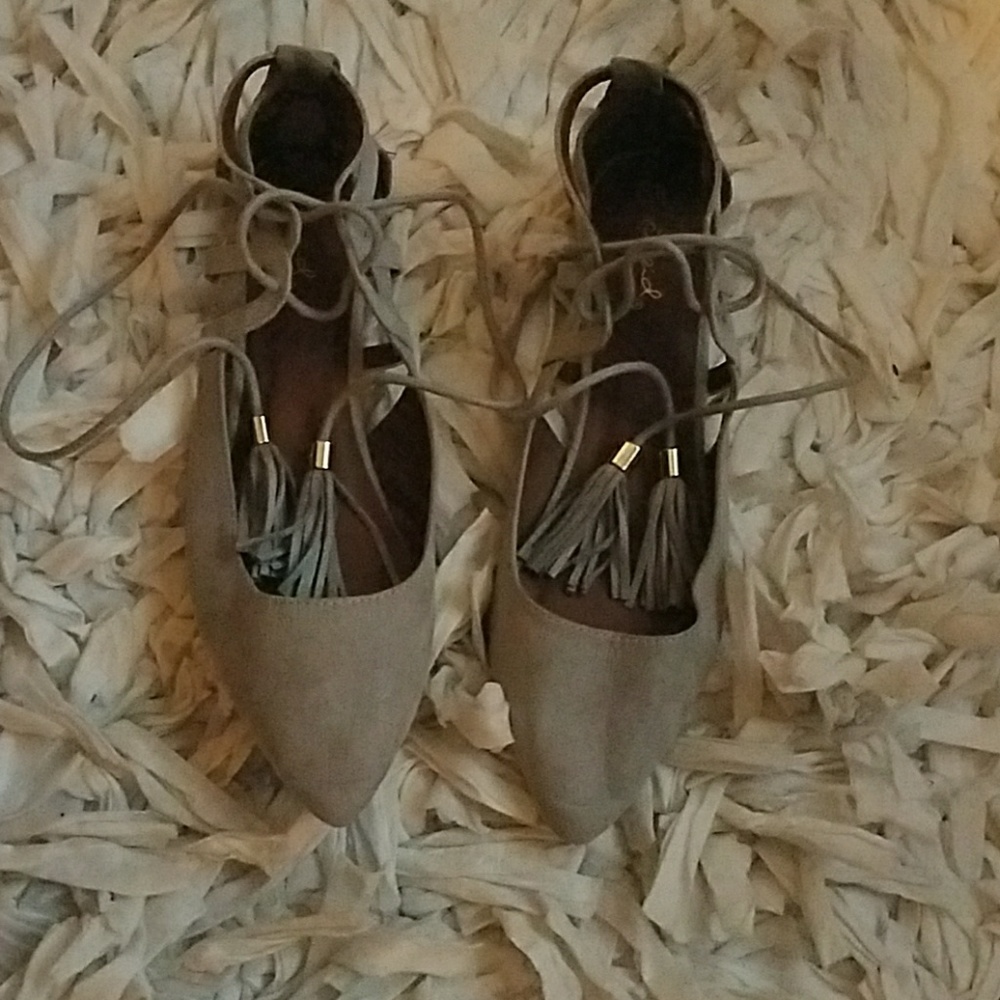 Strappy flats
