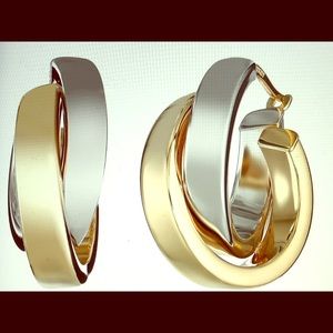 14k Gold Satin Polished Crossover Hoop Earrings