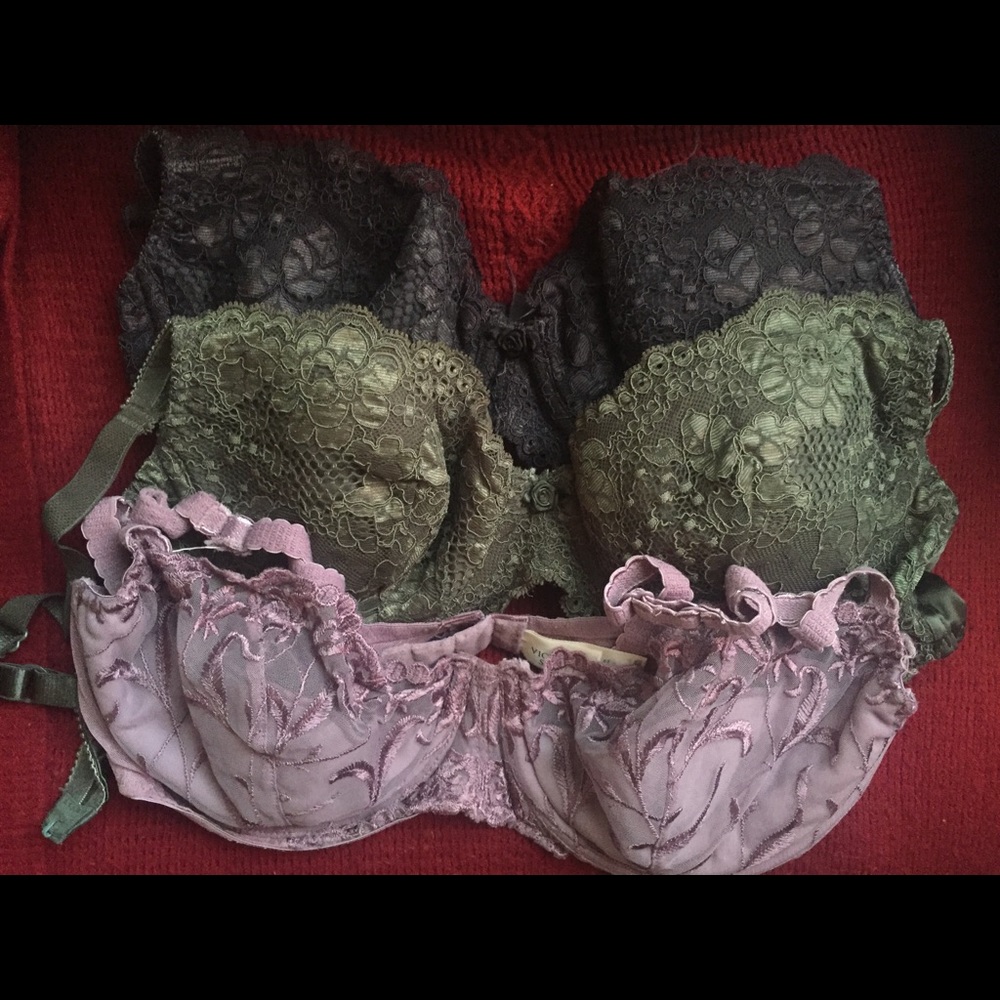 Bundle of bras (victoria secret )