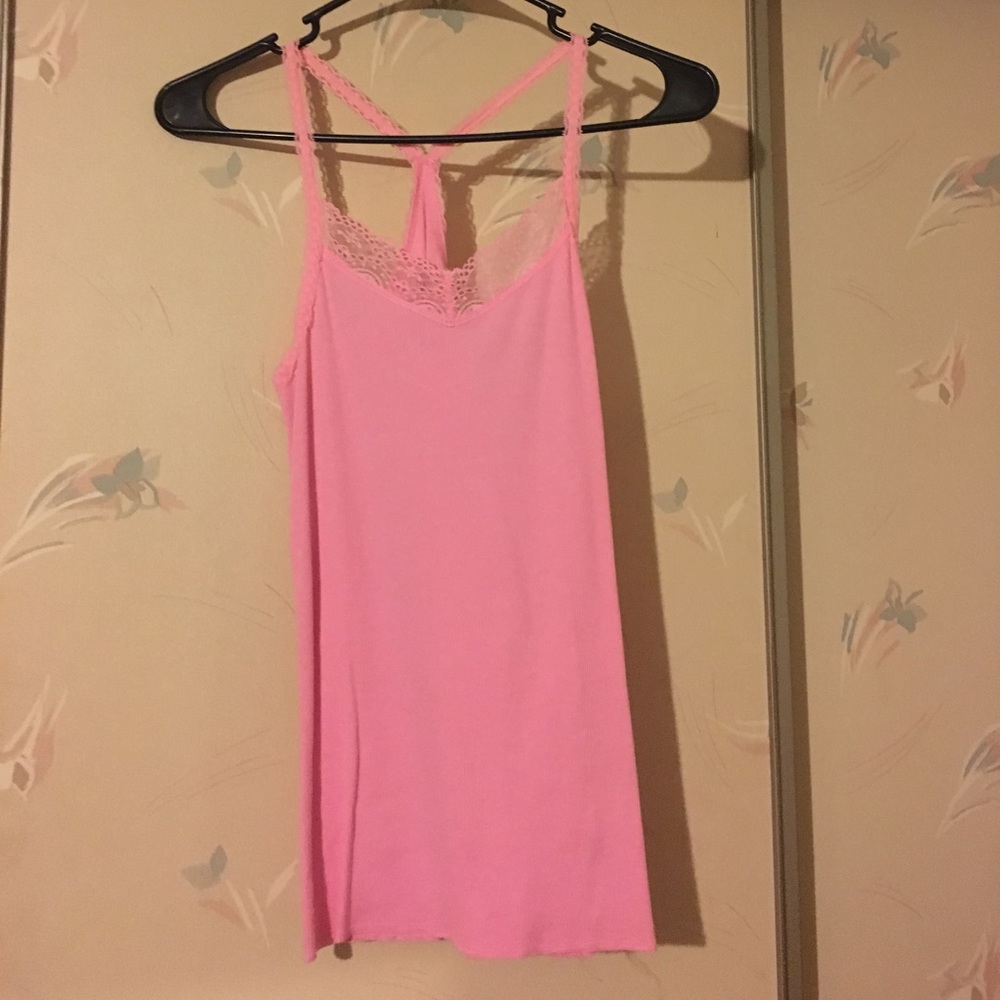 No Boundaries lacy tank