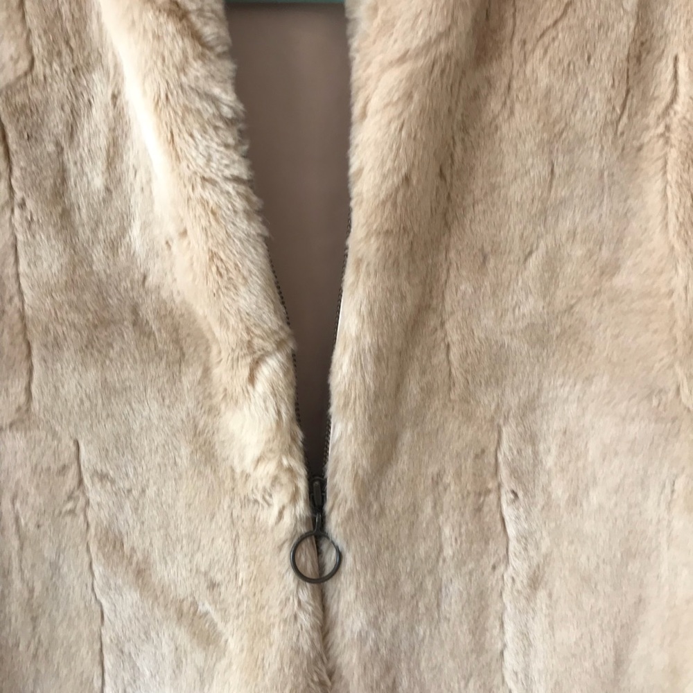 Vest - Picture 2 of 3
