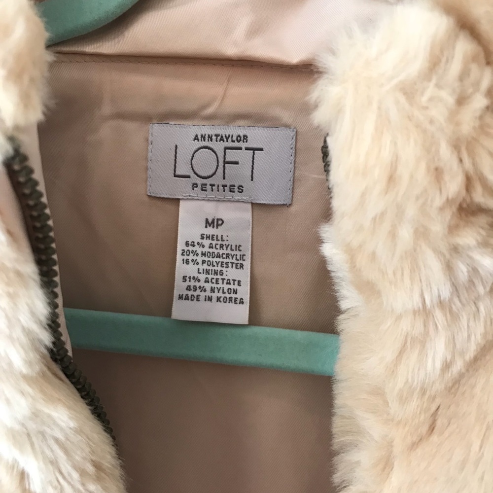 Vest - Picture 3 of 3