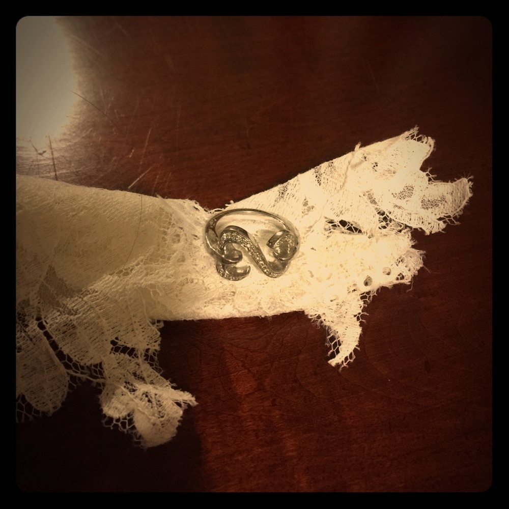 Open heart, Diamond ring