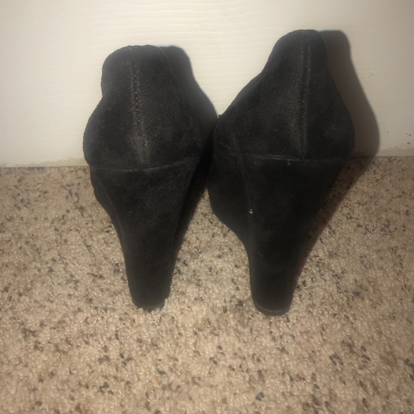 Simple Black Wedges - Picture 3 of 3