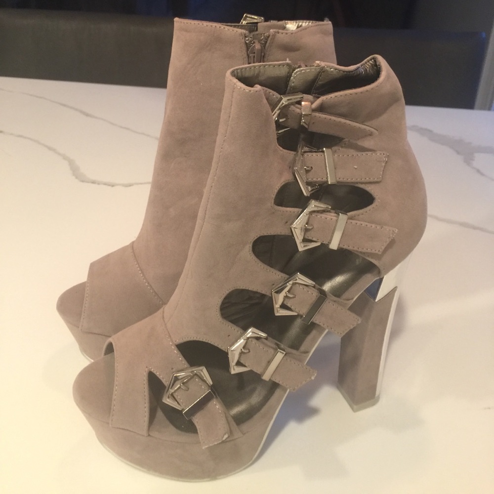 Shoedazzle heels