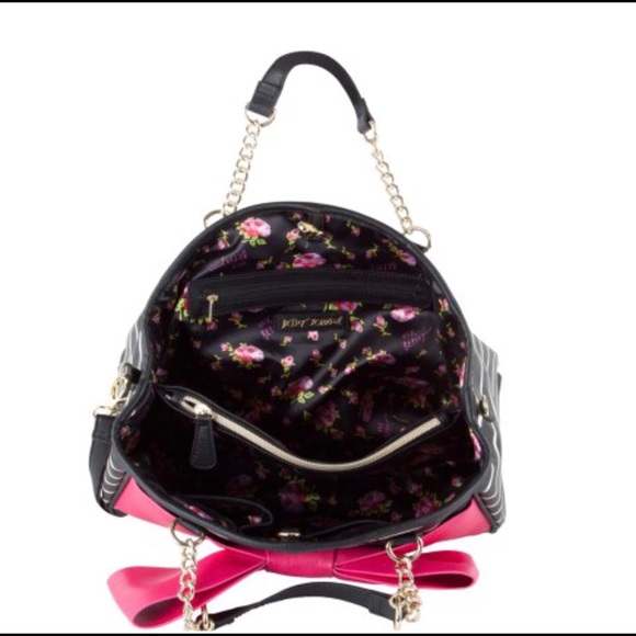 🎅🏻SALE today! Betsey Johnson bow wagon  satchel - Picture 5 of 5