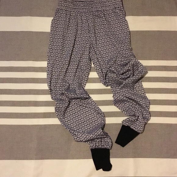 XOXO Silky Lounge Pants Size XS - Picture 1 of 4