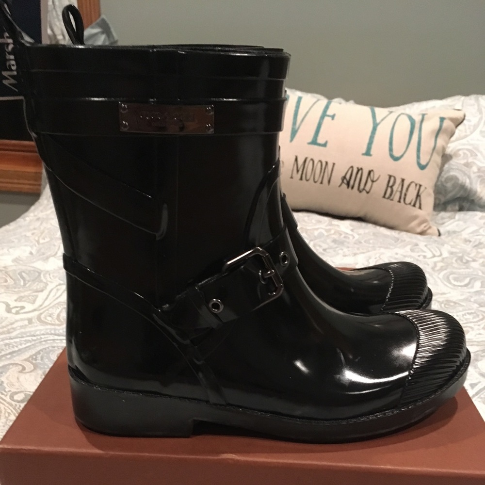 NWT and box! Size 6. Coach rubber boots