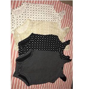 1 bundle of 4 onesies