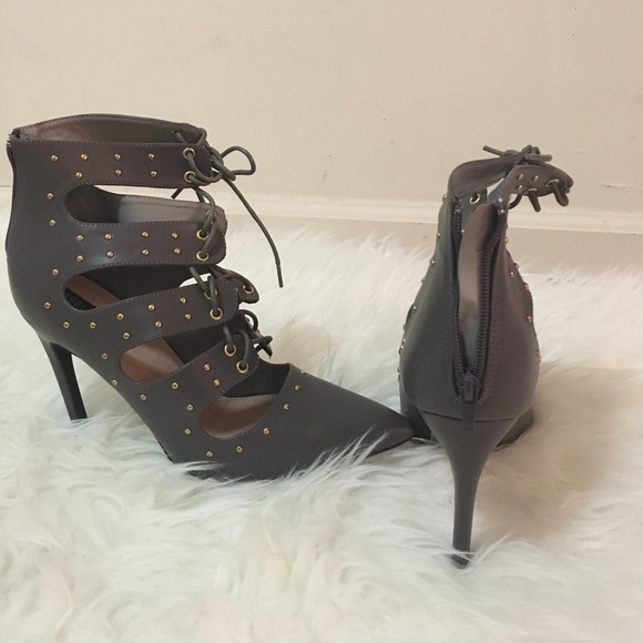 Shoes - Picture 2 of 3