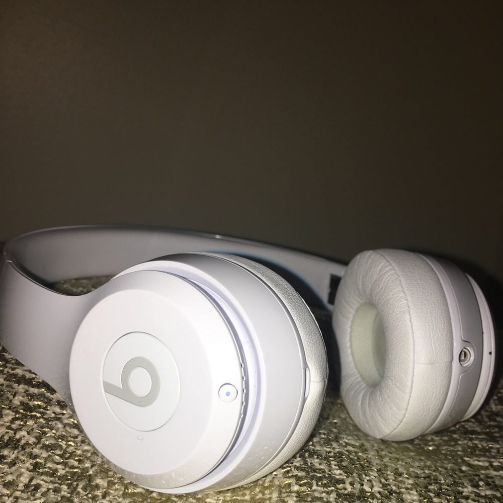 Beats Solo 3s Wireless