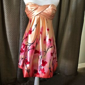 Women’s small strapless dress.