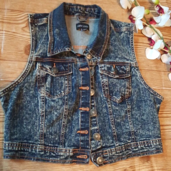 New Look Jackets & Blazers - 🔥5/$25🔥New Look Short Jean Vest Sz L