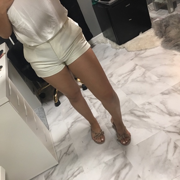h&m white shorts ♥️ - Picture 5 of 5