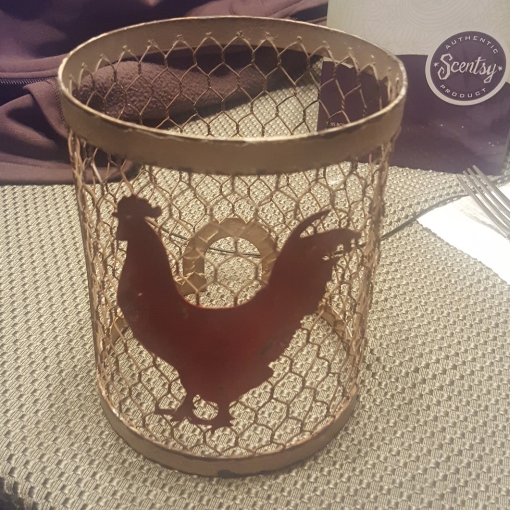 ***SOLD***Scentsy wrap coop rooster