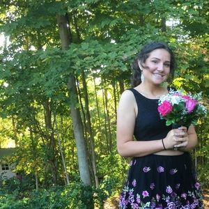 Meet your Posher, Sharon