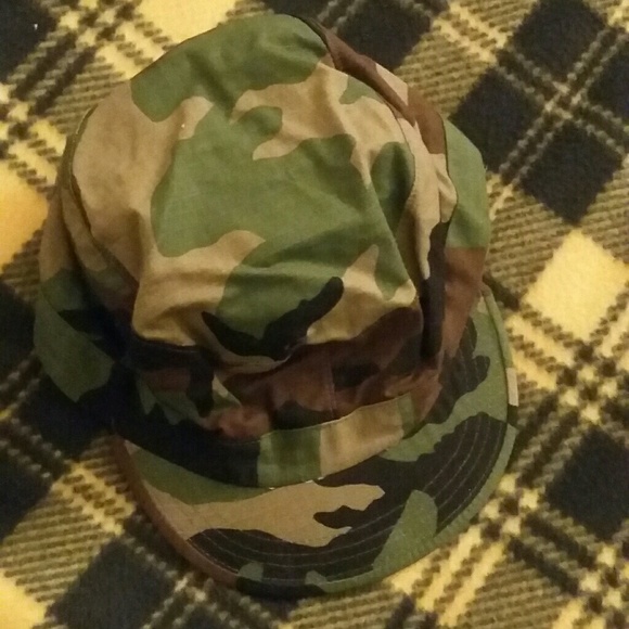 Camouflage hat - Picture 1 of 2