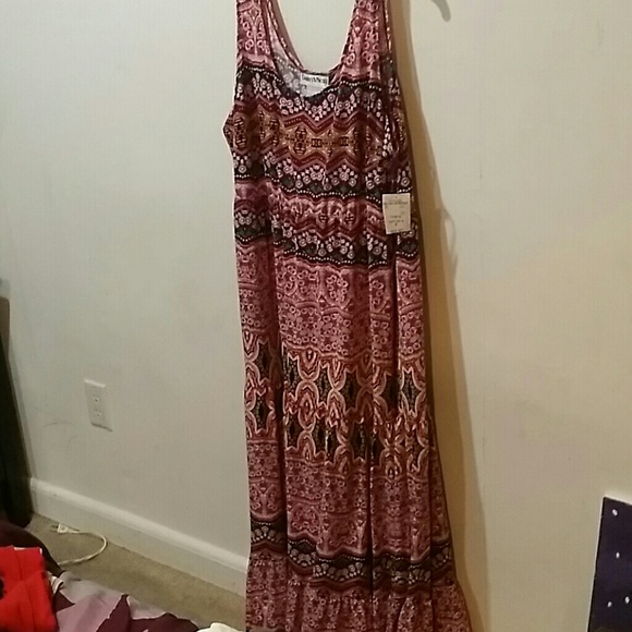 Dress - Picture 3 of 3