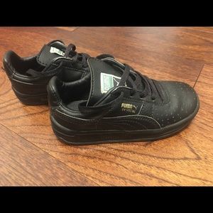Toddler pumas sneakers