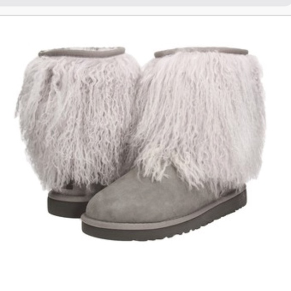 UGG Shoes - ‼️SALE ‼️Ugg Sheepskin Cuff Boot