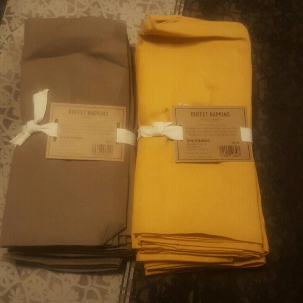 Bundle buffet napkins