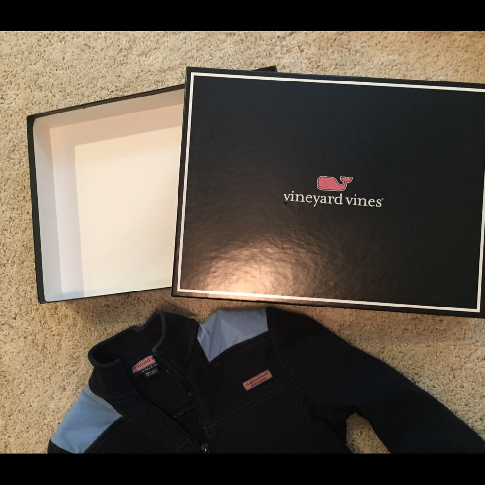 Vineyard vines woman’s shep shirt navy/baby blue