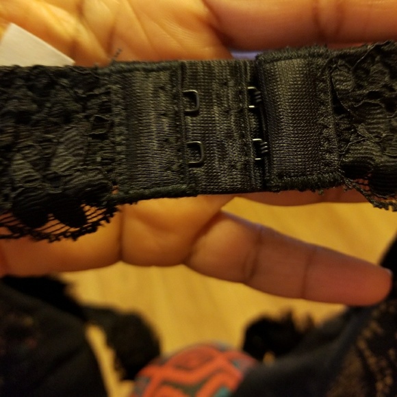 SALE! Last One! NWOT Halter V-neck Lace Bralette - Picture 5 of 5