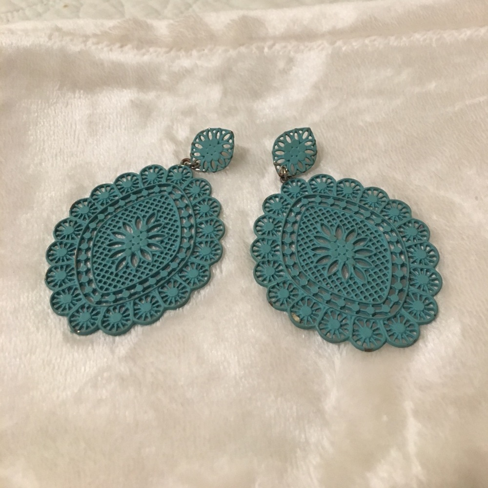 GENTLY WORN FUNKY ANTIQUE TURQUOISE BLUE EARRINGS