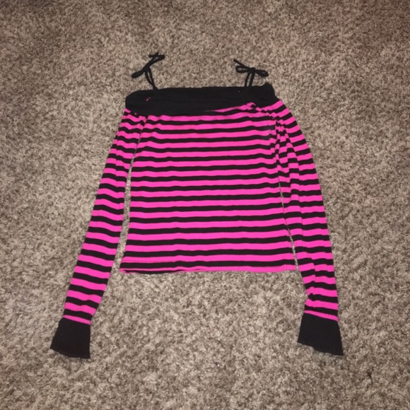 Hot Topic Off Shoulder Striped Shirt 