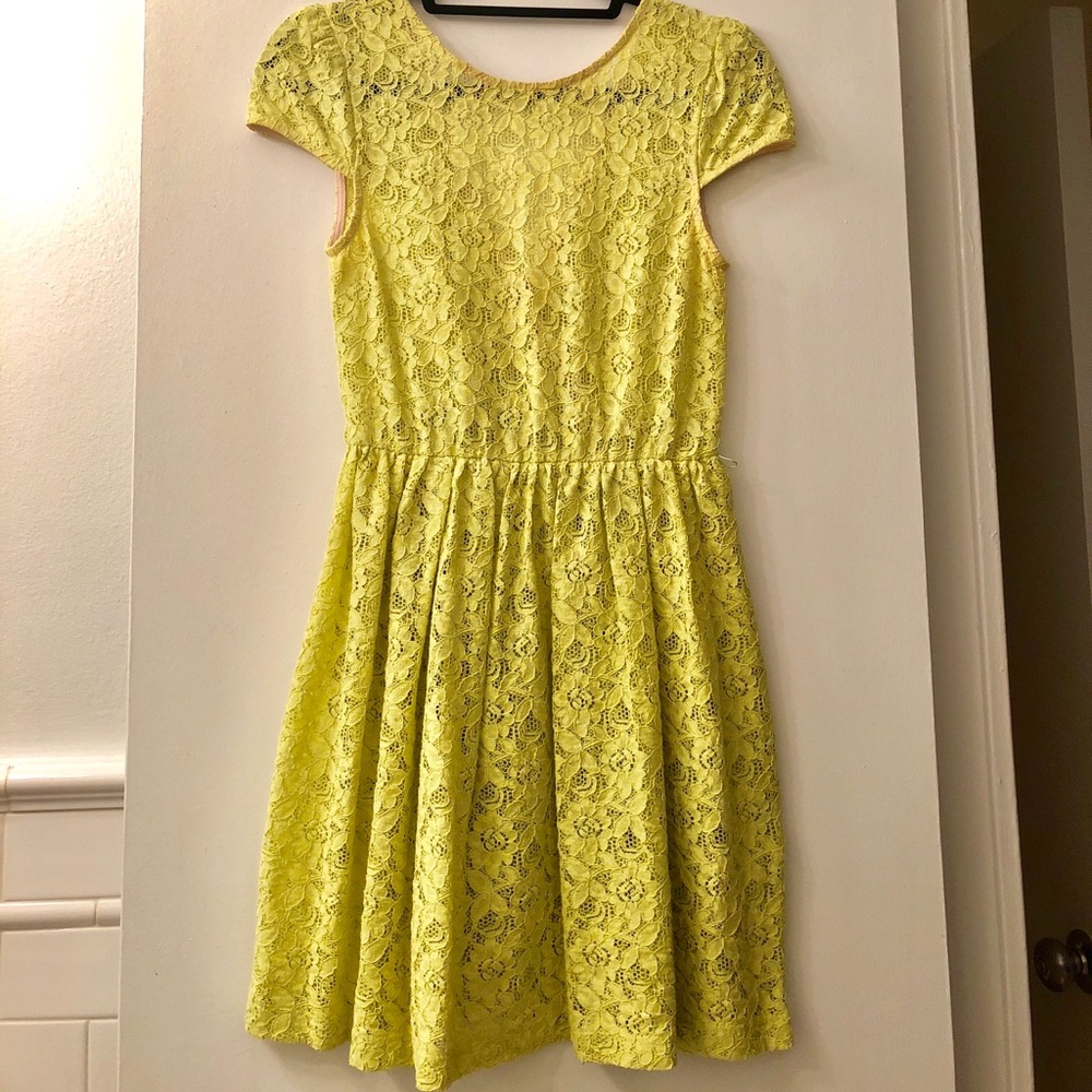 Lime green belted lace Zara dress size medium