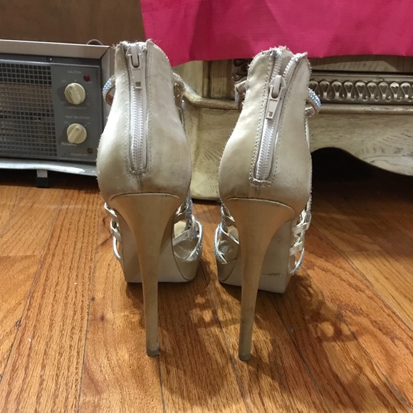 Steve Madden Champagne 4 in heels - Picture 4 of 4