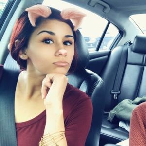 Meet your Posher, Danielle
