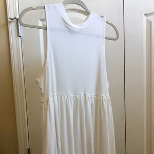 Sleeveless mock turtleneck