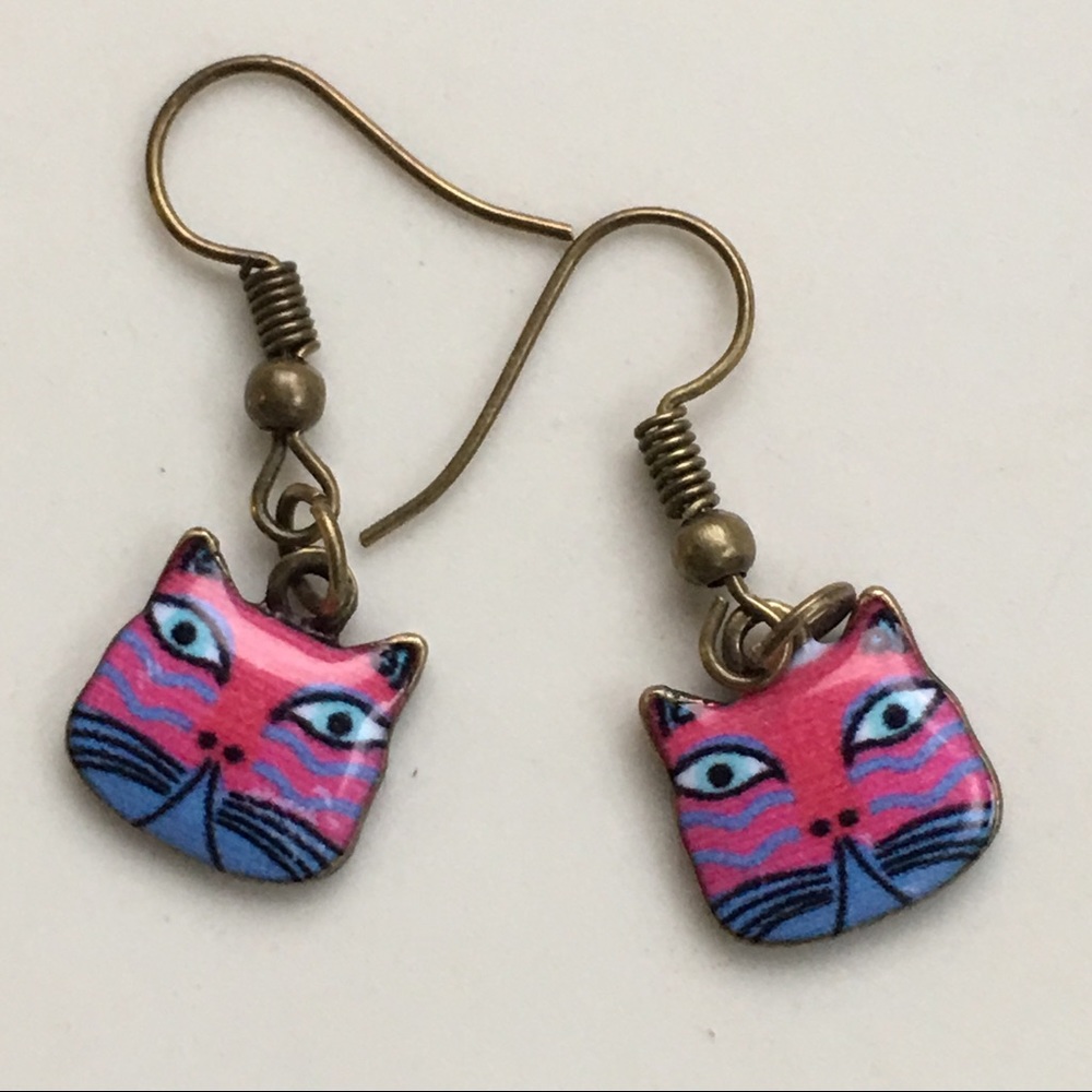 Striped cat colorful earrings pink & purple