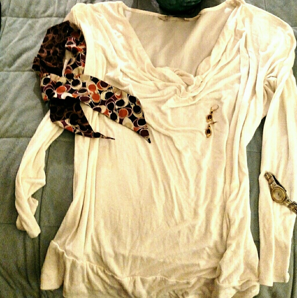 NY & co Drapey front cream colored top