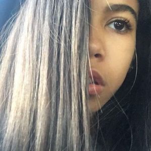 Meet your Posher, Adrianna