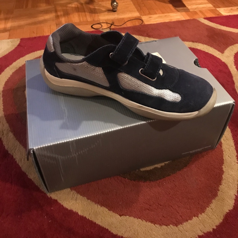 Comfortable Prada sneakers - Picture 2 of 2
