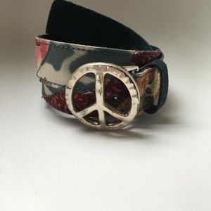 Lucky brand peace sign belt