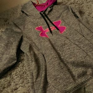 Comfy Under Armour Sweatshirt