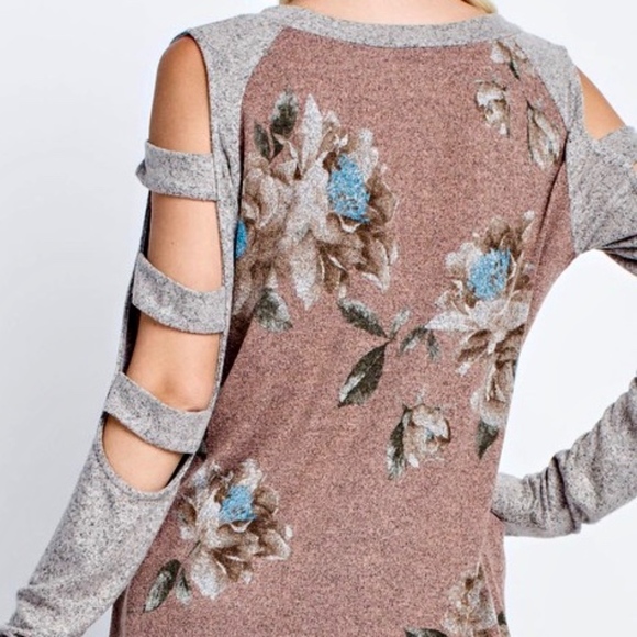 Cut out sweater - Picture 4 of 5