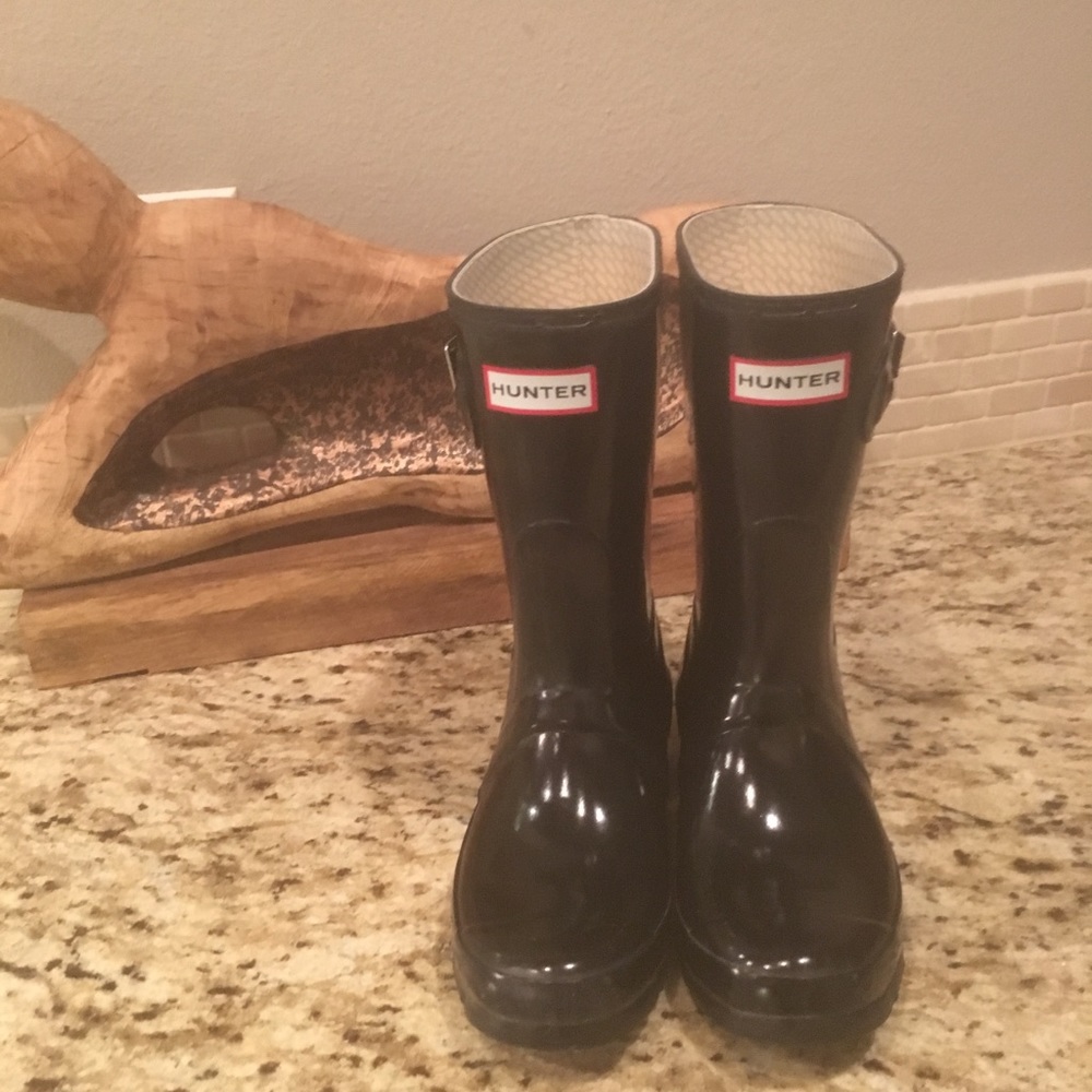Hunter Classic short Rain boot- black- size 37/7