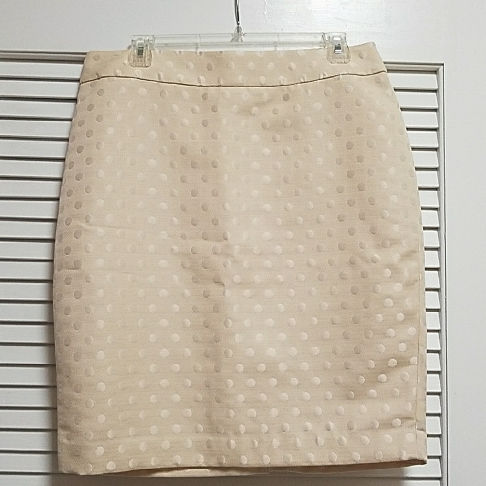 NWT Ann Taylor polka dot pencil skirt