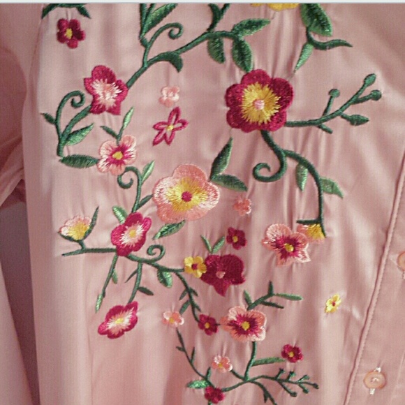 Dusty Pink Floral Embroidered top - Picture 4 of 4