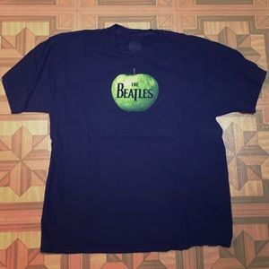 🍏Men’s green apple Beatles t-shirt🍏