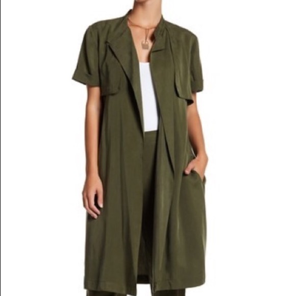 BCBGeneration Jackets & Blazers - BCBGeneration Army Green Short Sleeved Trenchcoat